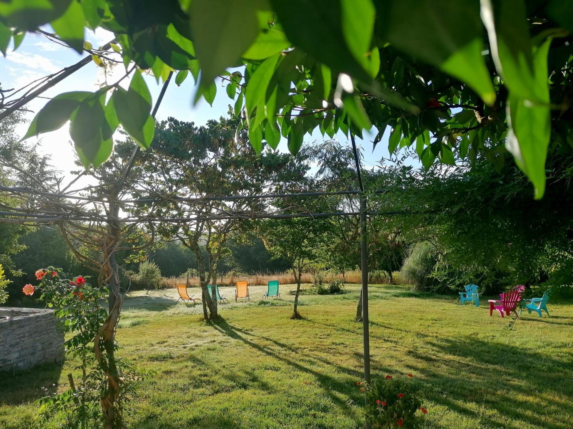 Le Verger Du Paradis Beaulieu-sur-Sonnette Экстерьер фото